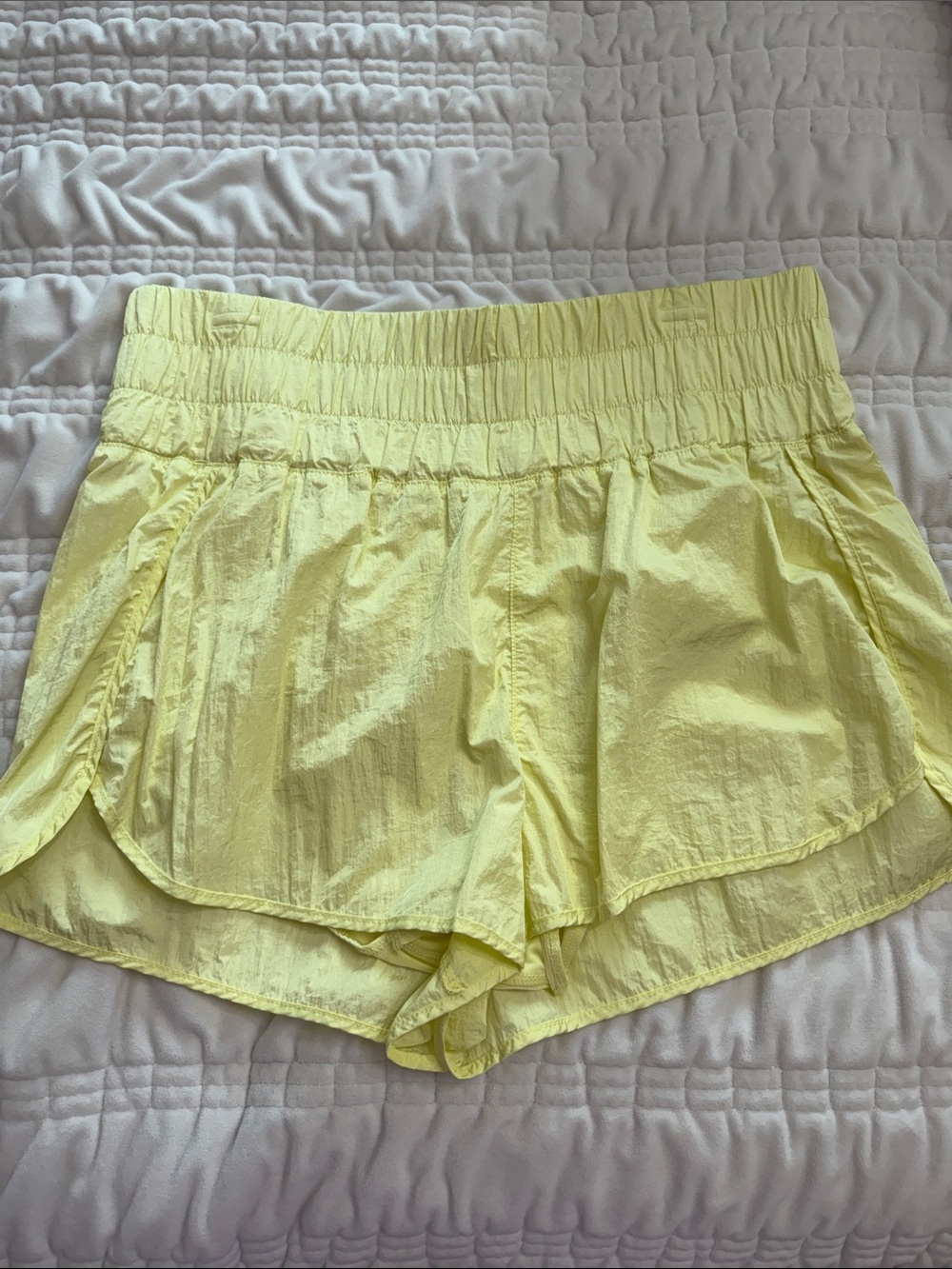 Gianni Bini Light Yellow Women's Elastic Waist Shorts
